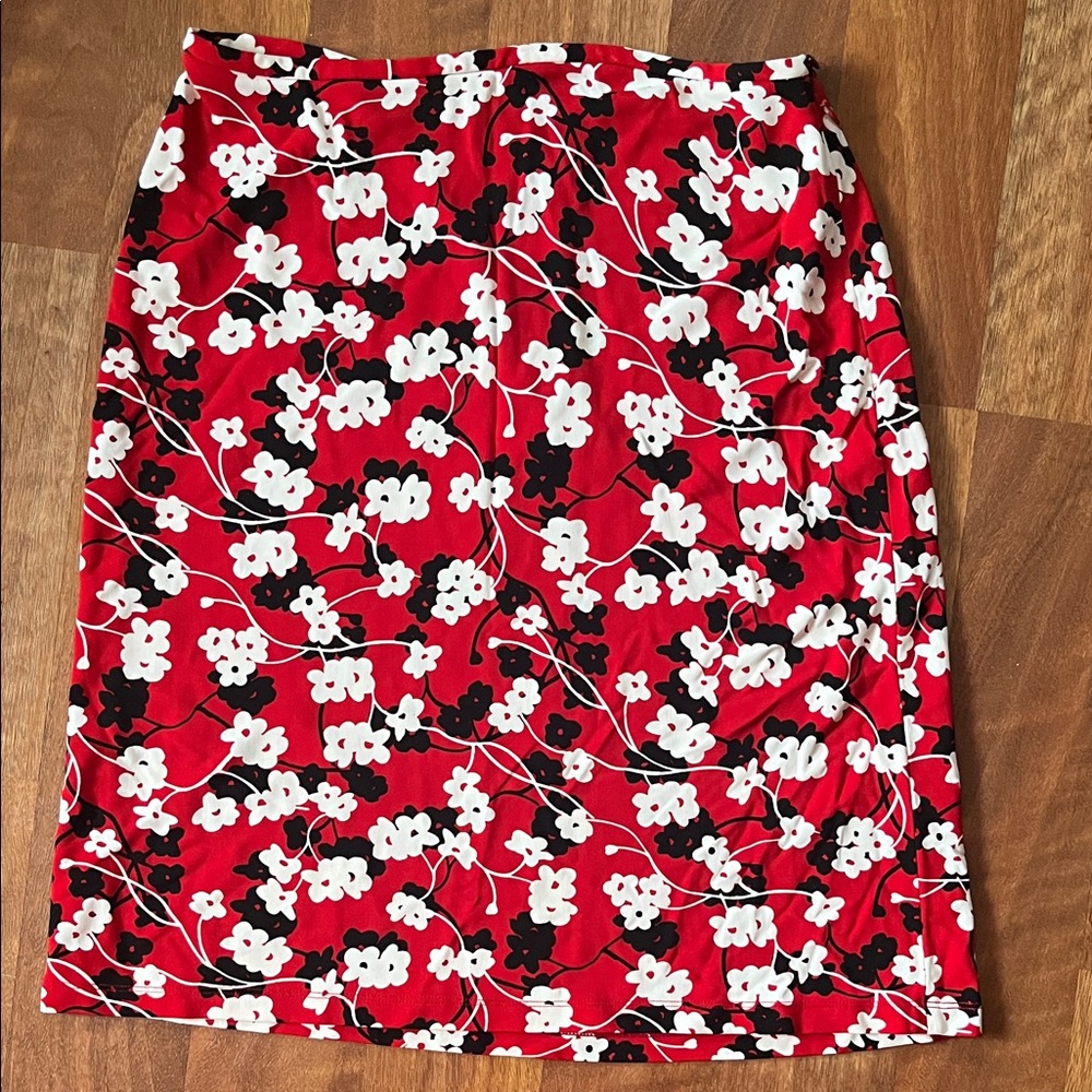 Like new Ann Taylor Red Floral Skirt